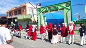 MTsN 1 Sungai Penuh Rayakan HUT RI ke-81 Lewat Bazar dan Lomba