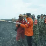 Gubernur Jambi Berjibaku Padamkan Karhutla 28 Hektare di Kumpeh