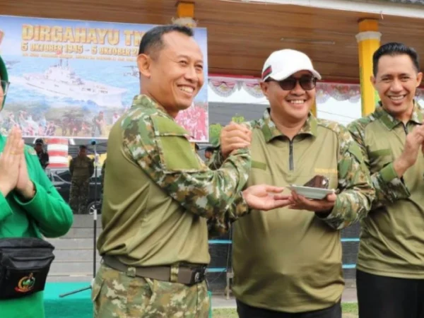 Wako Alfin dan Wawako Azhar Semarakkan HUT TNI ke-81 di Sungai Penuh