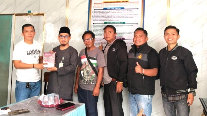Jumat Barokah LSM Semut Merah